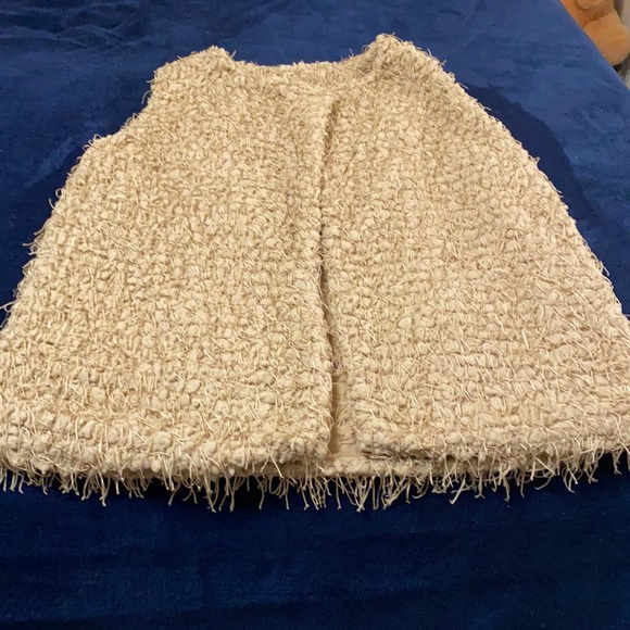 A. Gain Jackets & Blazers - Ladies vest. Fringe trim. Size Med. / large.